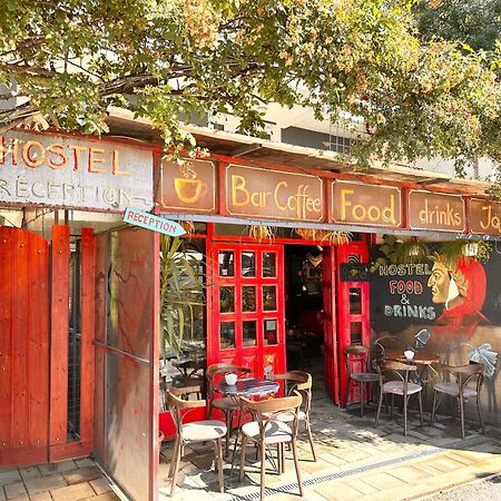 Divina Hostel Tirana Bagian luar foto