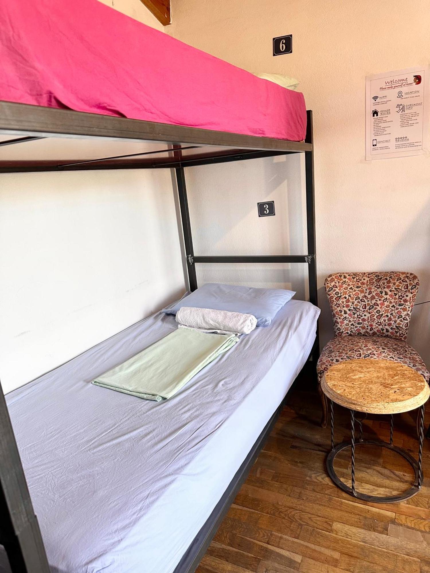Divina Hostel Tirana Bagian luar foto
