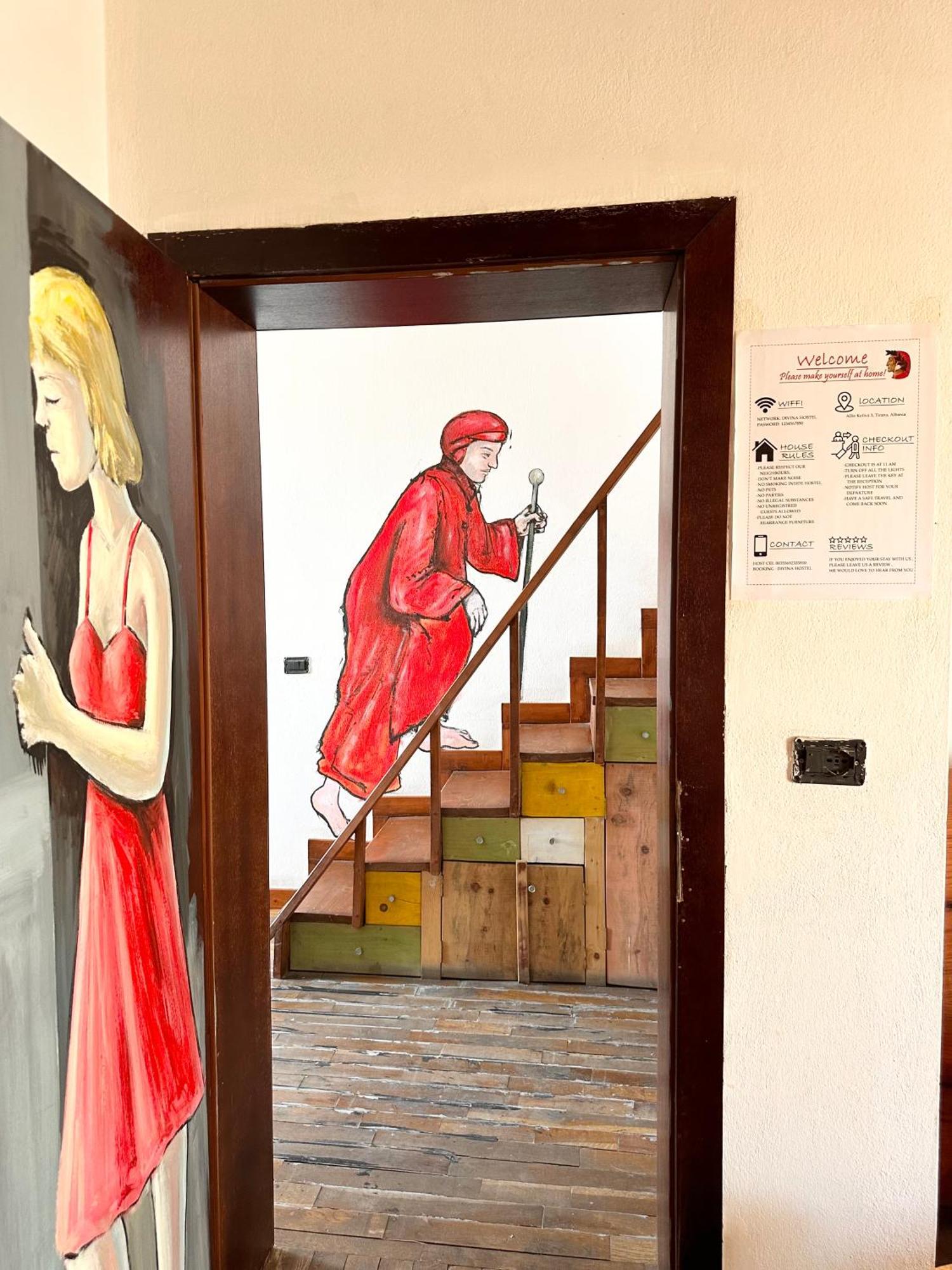 Divina Hostel Tirana Bagian luar foto